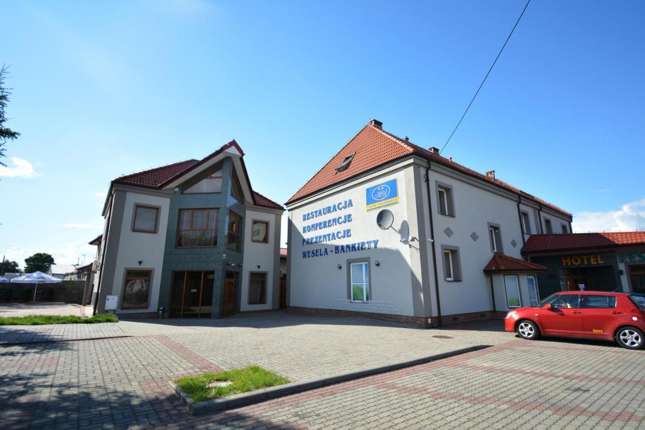 Hotel Awis Kutno Exteriér fotografie