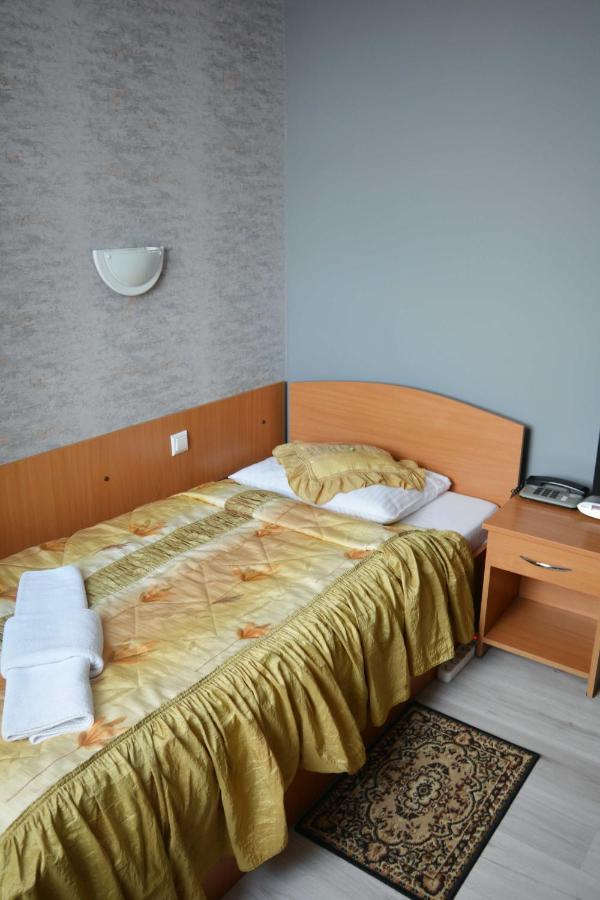 Hotel Awis Kutno Exteriér fotografie