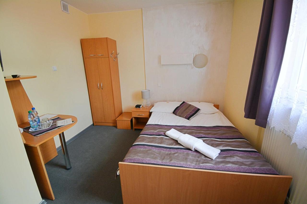 Hotel Awis Kutno Exteriér fotografie