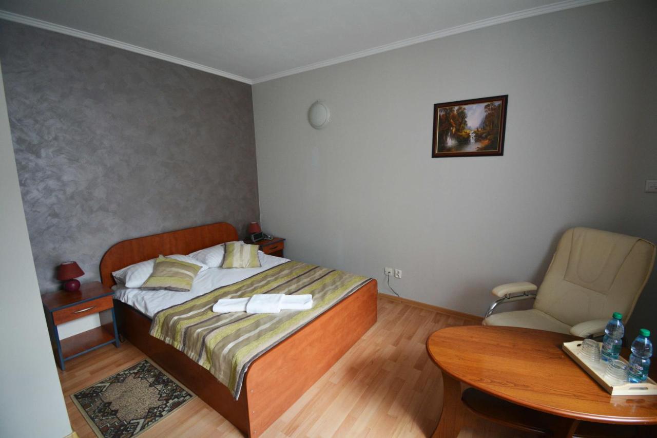 Hotel Awis Kutno Exteriér fotografie